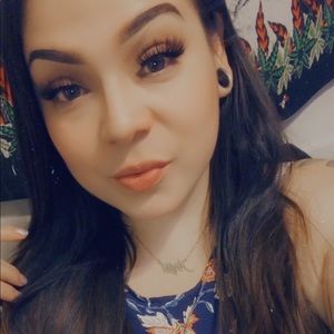 Meet your Posher, Alyssa
